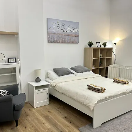 Appartamento Entire Unit In The Center Of *