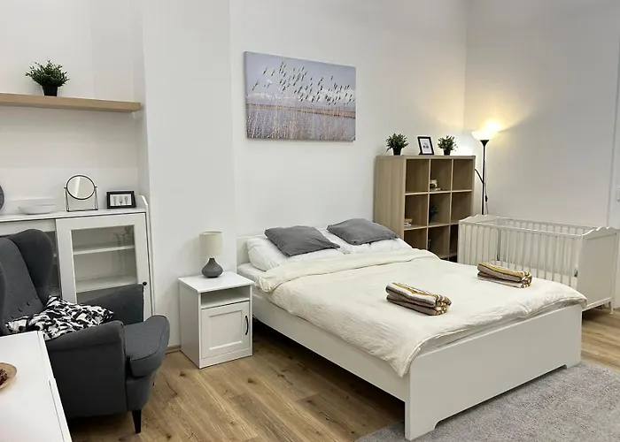 Апартаменты Entire Unit In The Center Of *