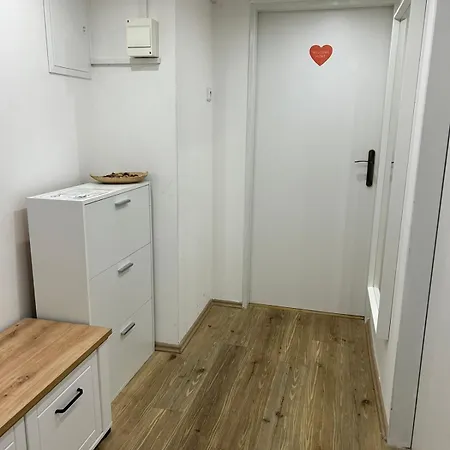 Entire Unit In The Center Of Apartment