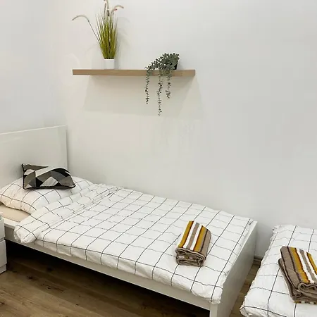 Entire Unit In The Center Of Apartment